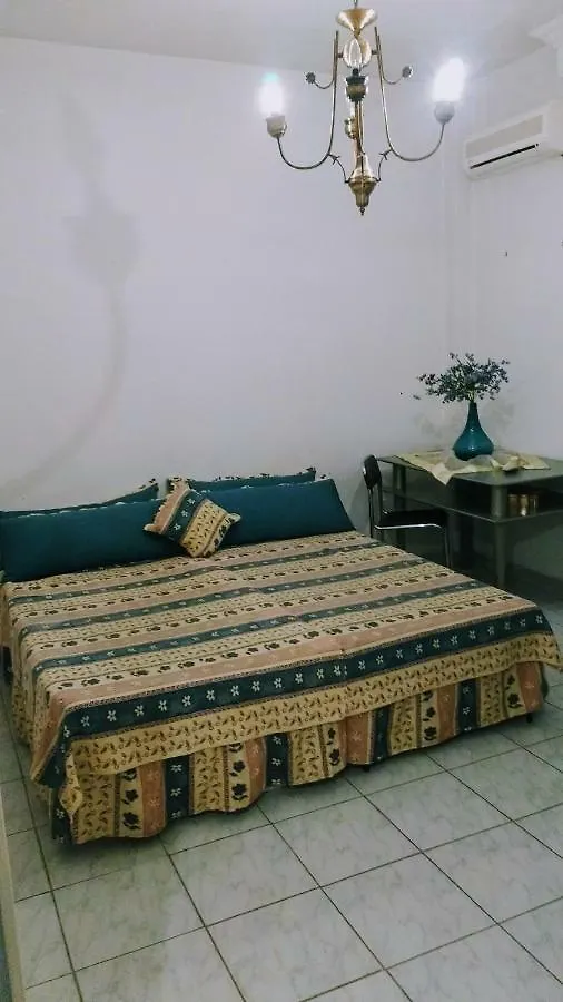 City Center Apartment: Beachfront and Concert Hall Proximity Thessaloniki Apartment